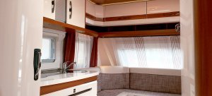 http://Salon%20w%20przyczepie%20kempingowej%20-%20Hobby%20Excellent%20540%20WLU